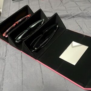 Travel sunglasses case